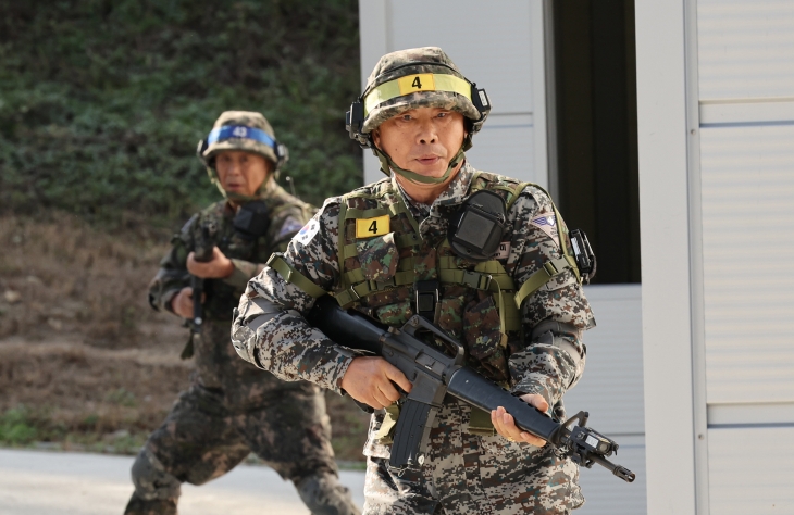 ‘시니어 아미’, 시가지 전투 훈련 체험