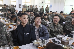 “으응? 이게 뭐여?”…백종원 뜨자 군대 짬밥 난리 났다