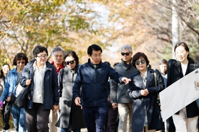 “벚꽃 유명한 송파 장지천, 서울 동남권 수변 명소로”[현장 행정]