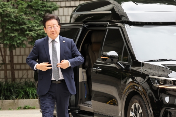 결국 생중계 못 보는 李 선고...법조계 “인격권, 혐의 중대성 따진 것으로 보여”