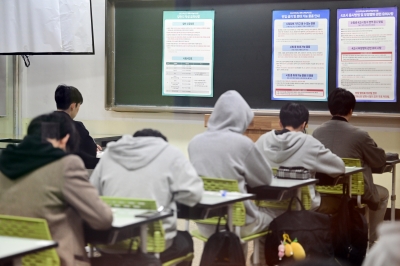 수능 출제위원장 “킬러문항 배제하고 적정 난이도 고르게 출제”