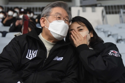 이재명 “혜경아, 사랑한다…죽고 싶을 만큼 미안하다” 법정향하는 아내에게...