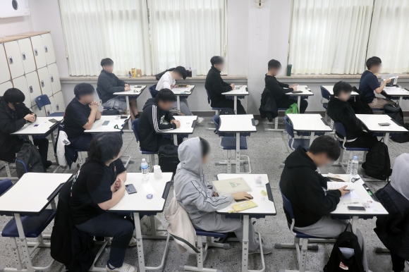 서울은 기계음, 경기도는 클래식…수능 고사장마다 종소리 다른 이유는