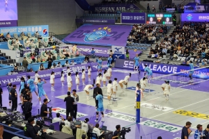 프로배구 원정팀 코트 점령 사건!