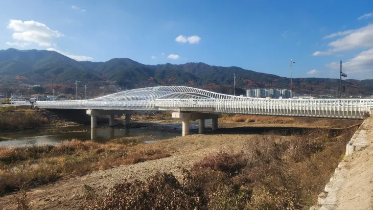 강원 양구 박수근교. 양구군 제공