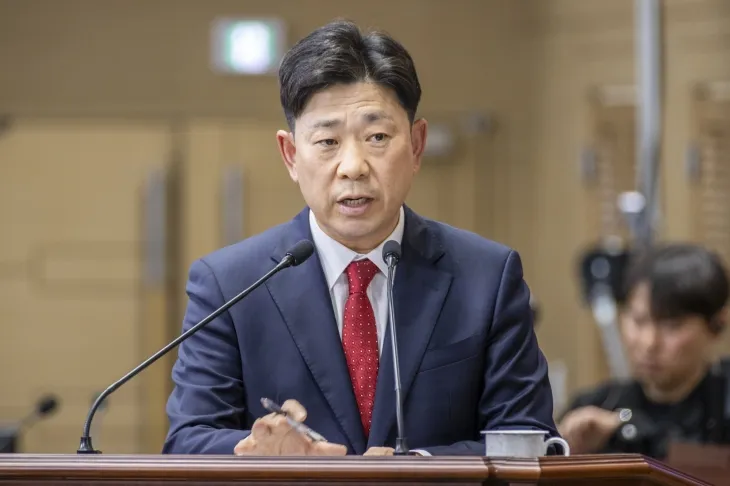 제351회 본회의에서 도정질문을 하는 박용선 의원. 경북도의회 제공