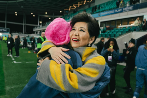 “난 안 미쳤어요” 美여성축구 구단주 한국여성 미셸 강