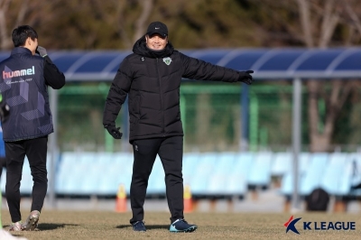 이운재, 베트남 축구대표팀 골키퍼 코치로…김상식 감독과 한솥밥