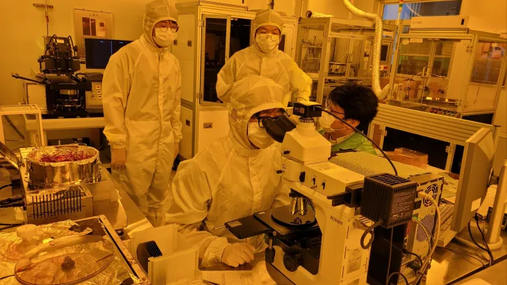 ‘경기공유학교 학점인정형 프로그램’의 하나인 성남 한국폴리텍 반도체 제조 현장 교육. 경기도교육청 제공