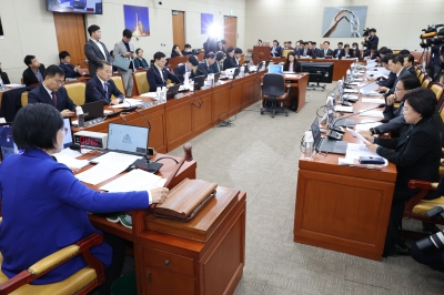 간만에 뜻 모은 여야… AI 기본법 과방위 통과