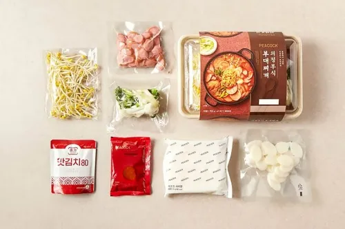 피코크 ‘의정부식 부대찌개’. 이마트 제공