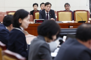 1년 만에 원위치…野 주도로 ‘KBS 수신료 통합징수’ 복원