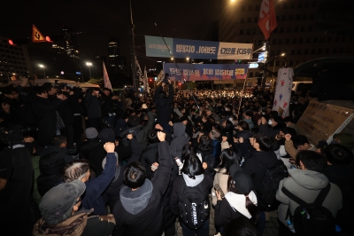 비상계엄 선포부터 ‘해제 요구 결의안’ 가결까지…국회, 긴장 최고조