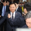 “내란 음모한 사람들” 양팔 들고 ‘몸수색’ 당한 이상민·조지호 [포착]