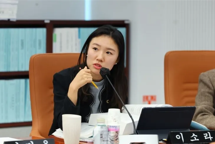 지난 3일 열린 제327회 정례회 예산결산특별위원회 제2차 회의에서 질의하는 이소라 의원
