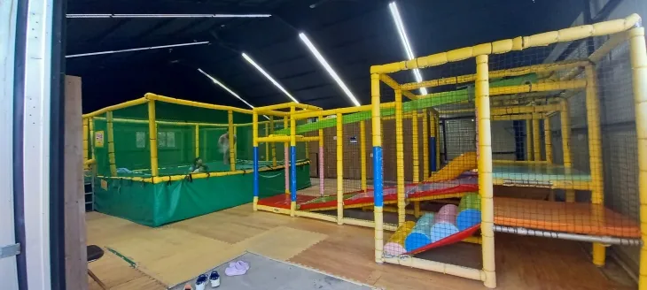 미신고 야영장에 있는 ‘붕붕뜀틀’. 2024.12.6. 경남도 제공