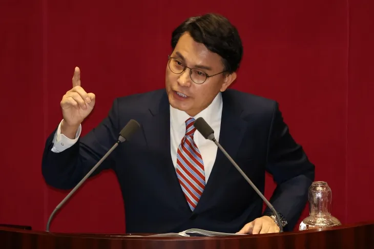 발언하는 윤상현 의원