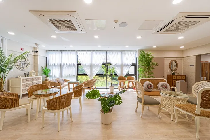 강원 양구군 공공산후조리원 로비. 양구군 제공