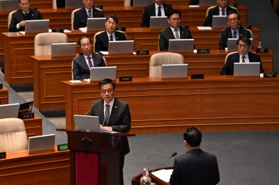 조태열·최상목 “尹, 비상계엄 이후 지시사항 적힌 종이 건넸다”