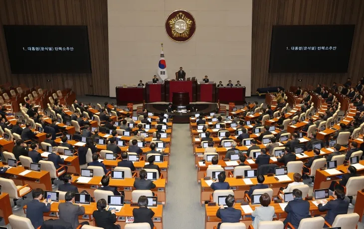 윤 대통령 탄핵안 상정