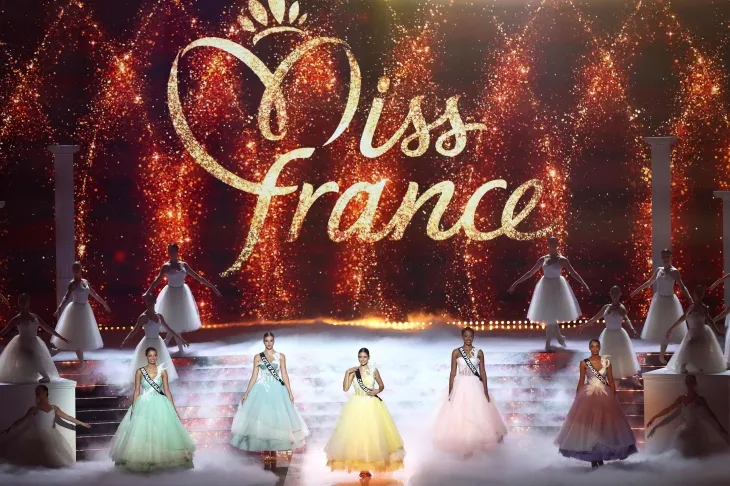 2024년 12월 15일 프랑스 중서부 샤스누유뒤푸아투의 아레나 푸투로스코프에서 열린 미스 프랑스 2025 대회. AFP 연합뉴스