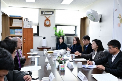 최호정 서울시의회 의장, 재한몽골학교 방문···“한국과 몽골 잇는 가교역할 기대”