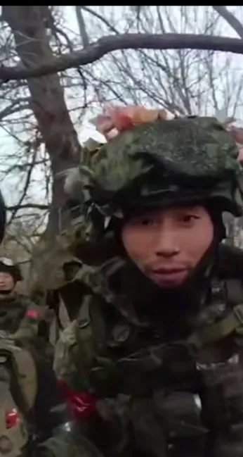 볼로디미르 젤렌스키 우크라이나 대통령이 러시아에 파병된 북한군의 모습이라며 공개한 영상. 젤렌스키 텔레그램 캡처