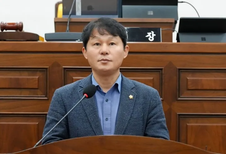 하남시의회 정병용 부의장이 19일 열린 하남시의회 제336회 제2차 정례회 제3차 본회의에서 5분 자유발언을 진행하고 있다. 하남시의회 제공