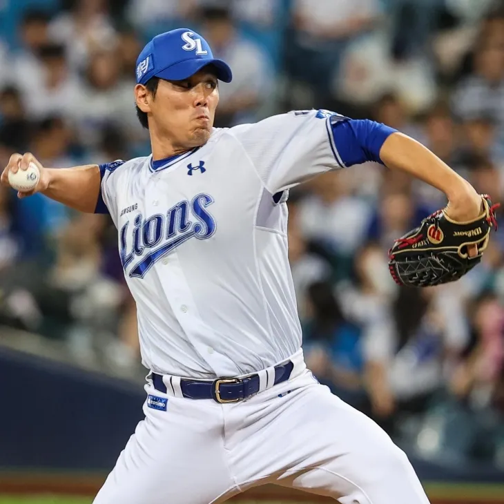 삼성 라이온즈 김재윤이 지난 9월 25일 대구 삼성라이온즈파크에서 열린 2024 KBO리그 정규시즌 키움 히어로즈와의 홈 경기에서 공을 던지고 있다. 삼성 라이온즈 제공