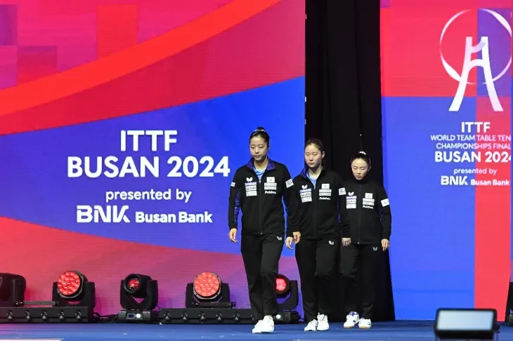 지난 2월 부산 해운대구 벡스코에서 열린 국제탁구연맹(ITTF) 2024년 부산 세계탁구선수권대회에서 한국선수들이 입장하고 있다. 이 대회는 BNK부산은행이 대표 후원사를 맡아 성공적으로 마무리했다. BNK부산은행 제공