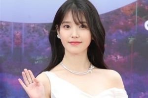 尹 탄핵 선결제 아이유, 이번엔 소외계층에 5억원 기부