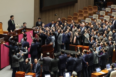 野, 한덕수 대통령 권한대행 탄핵 단독 처리…192명 찬성