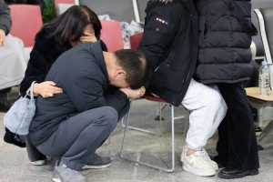 소방청 “무안 제주항공 여객기 추락 사망 177명… 실종 2명”