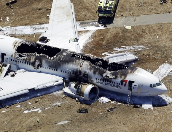 새 떼 자주 출몰하는 무안공항… 조류 퇴치 인력은 4명이 전부