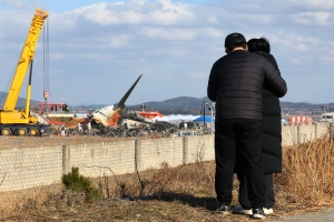 “귀하게 키운 딸, 이렇게 금방 떠날 줄은”… 고개 떨군 노신사