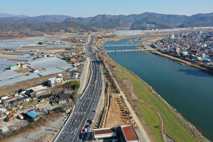 나주 남평~화순 간 국지도 개통. 전남도 제공