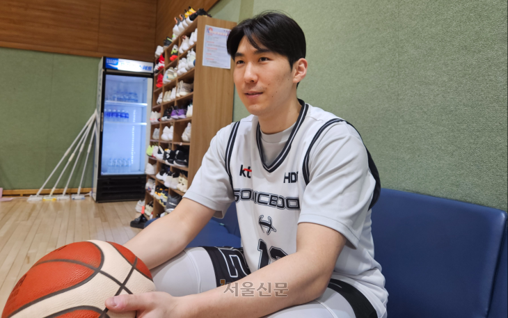 2일 서울신문과 만난 문정현은 미국프로농구(NBA) 슈퍼스타 루카 돈치치처럼 다재다능한 선수가 되겠다며 ‘뱀띠’로서의 각오를 다졌다. 서진솔 기자