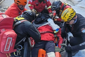 설악산 낙상환자 구조한 30대 대원…헬기 오르다 추락해 숨져