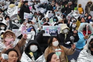 [사설] 지지자 뒤에 숨은 尹, 탄핵 시간표만 앞당길 뿐