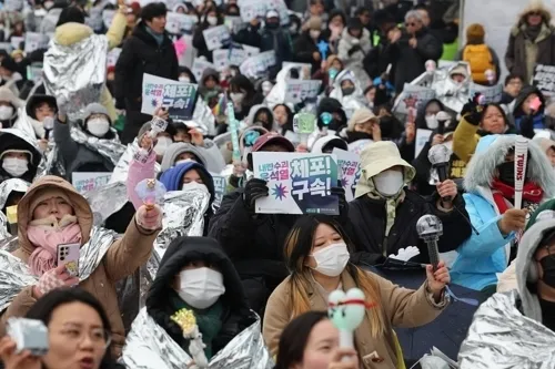 대통령 체포 및 탄핵 찬성 목소리 내는 진보단체