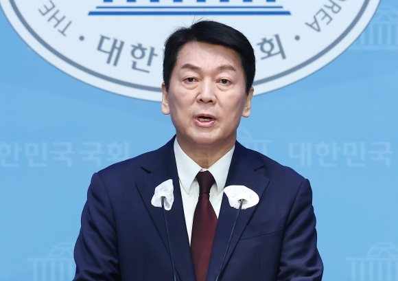 안철수 “尹, 억울해도 법원 영장 따르는 게 법치…당당히 법정에서 싸워라”