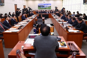 외통위, 트럼프 취임식 참석 방미단 구성…與, 별도 방미단 꾸려