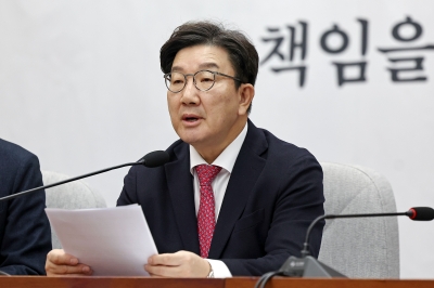 권성동 “전공의 복귀 시급…‘수련특례·입영연기’ 적극 검토해달라”