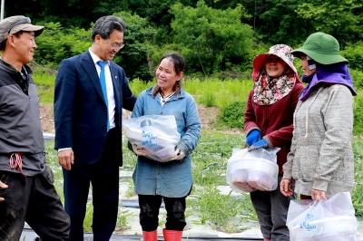 난민 재정착 사업 추진[지역소멸·청년 유출 막는 지자체들]