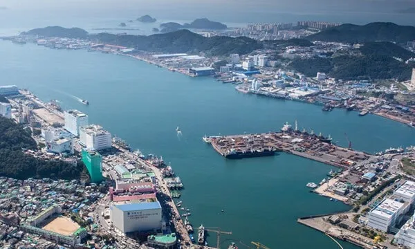 부산 서구 암남동에서 사하구 감천·구평동에 걸쳐 있는 감천항 전경. 부산항만공사 제공