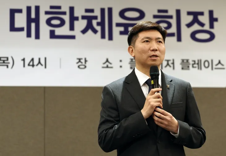 발언하는 유승민 당선인