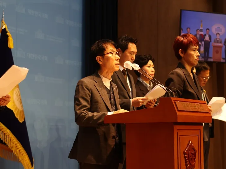 지난해 12월 더불어민주당 서울시당 대변인으로 임명된 전병주 의원이 발언하고 있다.