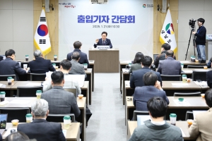 尹에 ‘박완수 경남지사’ 연락처 공유한 명태균…“전화하면 도와준다 할 것”