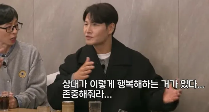 개그맨 유재석(왼쪽)과 가수 김종국. 유튜브 채널 ‘SBS 엔터테인먼트’ 캡처