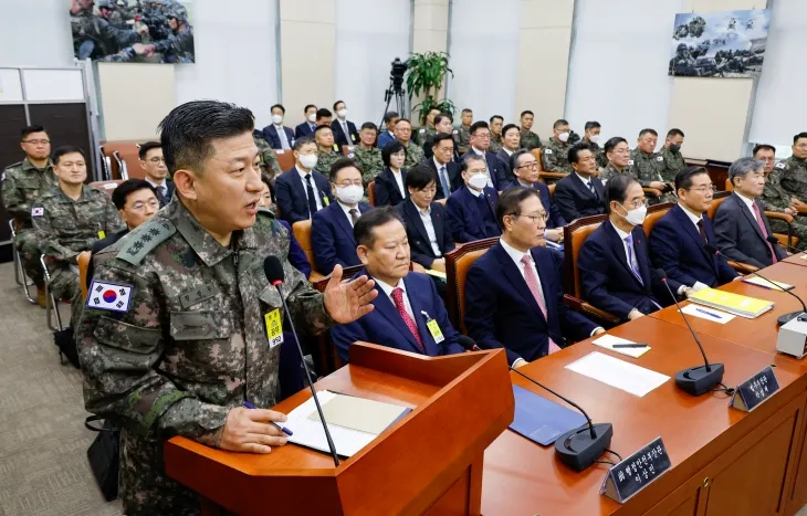 답변하는 정성우 전 방첩사 1처장